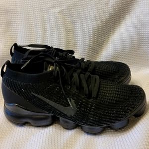 Nike VaporMax Flyknit all Black. Size 11(women) 9.5(men).